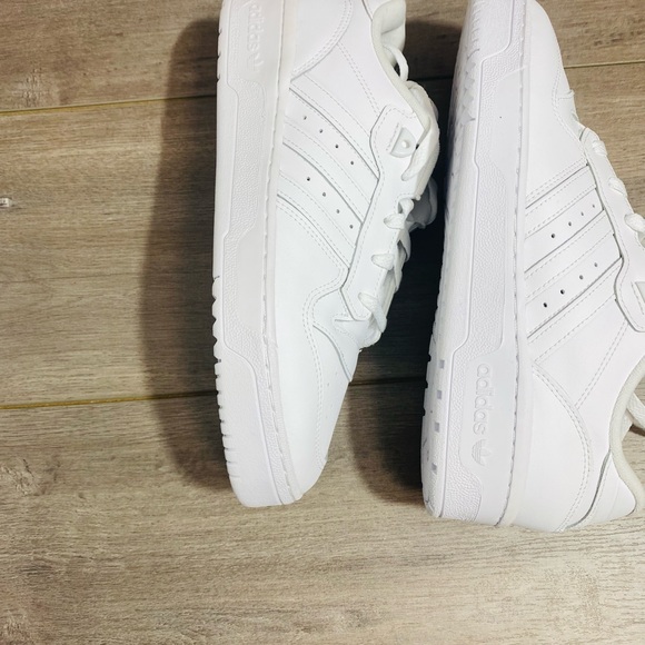 adidas Men's Rivalry Low Shoes size 10 no box - Picture 9 of 13